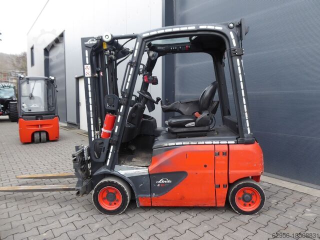 Elektromos háromkerekű targonca Linde E16P-02