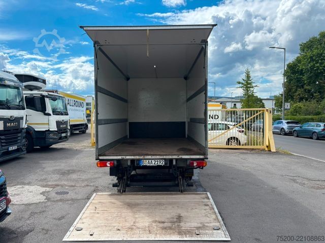 Vrachtwagen met bakwagen RENAULT MASTER Koffer/LBW/KLIMA/TEMPO
