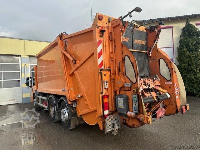 Vuilniswagen MERCEDES-BENZ ECONIC 2633 HN TERBERG 1. D- kommunale Hand