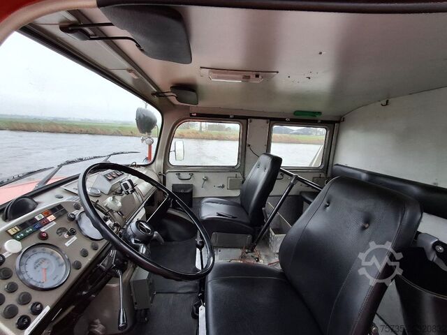 Tűzoltóautó MERCEDES-BENZ LAF 1113