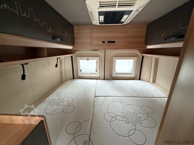 Karavan  BRAVIA