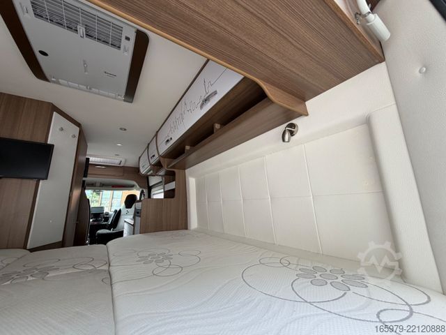 Karavan  BRAVIA