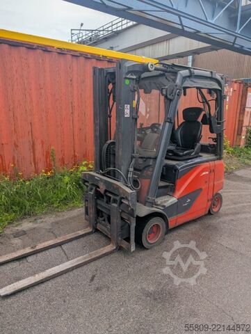 Elektromos négykerekű targonca Linde E 20 PH-02 // Triplex //  3. & 4. Ventil // 5000 S