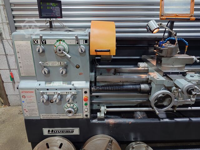 Soustužnický soustruh s mezerovým ložem Huvema Lathe 560 x 2000