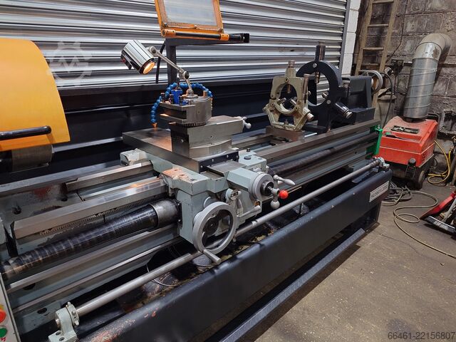 Soustužnický soustruh s mezerovým ložem Huvema Lathe 560 x 2000