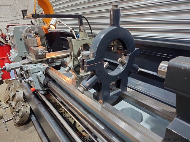 Soustužnický soustruh s mezerovým ložem Huvema Lathe 560 x 2000