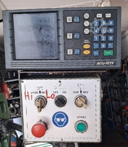 Centru de strunjire și frezare CNC JOHNFORD 5 VH