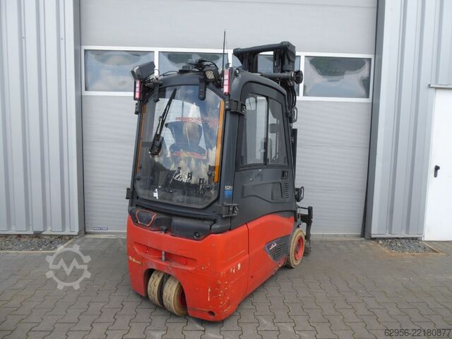 Elektrisk 3 -hjulet gaffeltruck Linde E16-02