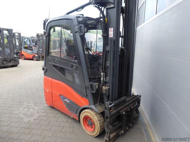Elektrisk 3 -hjulet gaffeltruck Linde E16-02