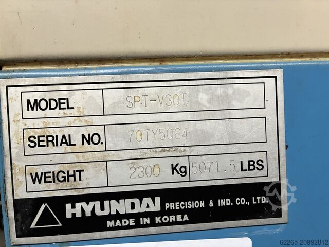 Vertikales Bearbeitungszentrum Hyundai SPT-V30T