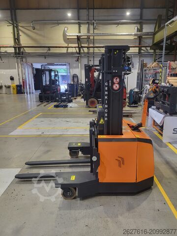 Carrello elevatore a 4 direzioni Genkinger EGY-S 18