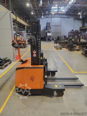 Carrello elevatore a 4 direzioni Genkinger EGY-S 18