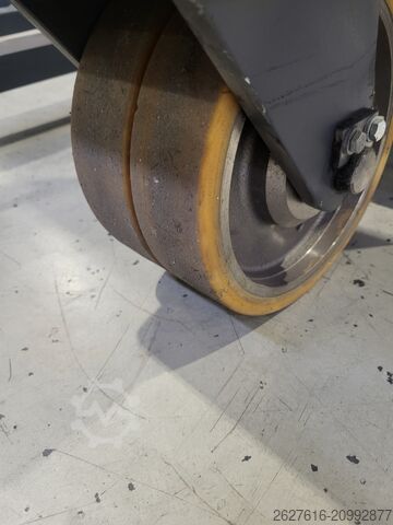 Carrello elevatore a 4 direzioni Genkinger EGY-S 18