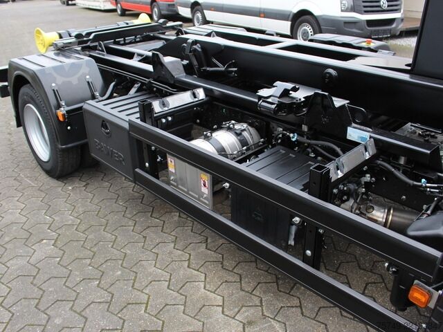 Hakowiec Fuso Canter FUSO 9C18  City Abrollkipper Hooklift Black Edition