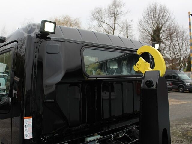 Hakowiec Fuso Canter FUSO 9C18  City Abrollkipper Hooklift Black Edition