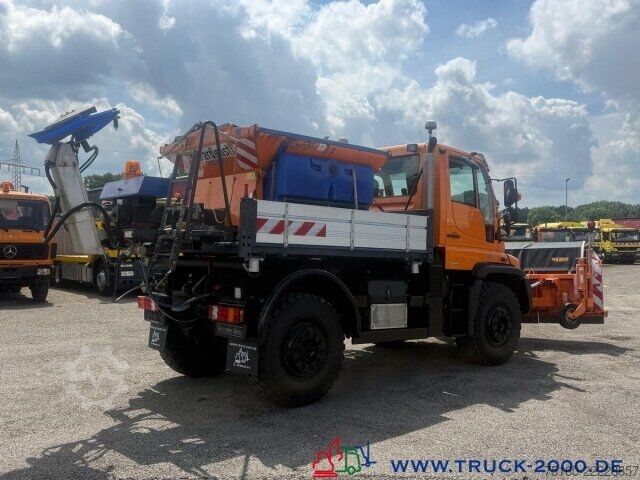 Sklápěcí vůz Unimog U500 238PS Winterdienst +Streuer+Schild +1453 BS
