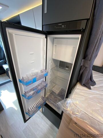 Halvintegrerad husbil HOBBY Optima De Luxe T65 GE Modell 2024
