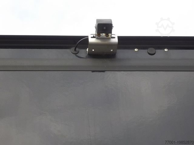 Transporter mit Koffer IVECO 50C18HA8/P