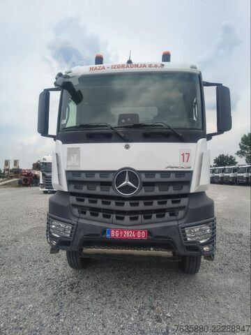 Billenő teherautó Mercedes-Benz Arocs 8x8 Euro 6