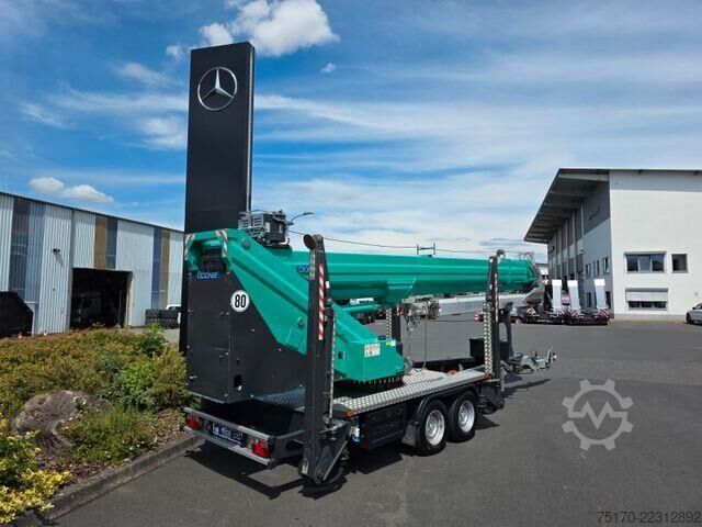 Böcker AHK 36/2400 / solo 905 horas de uso / 2016 Böcker AHK 36/2400 / nur 905 h / 2016