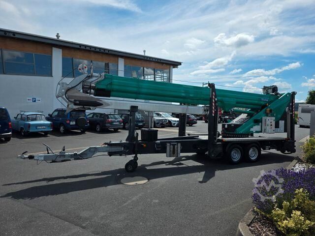 Böcker AHK 36/2400 / solo 905 horas de uso / 2016 Böcker AHK 36/2400 / nur 905 h / 2016
