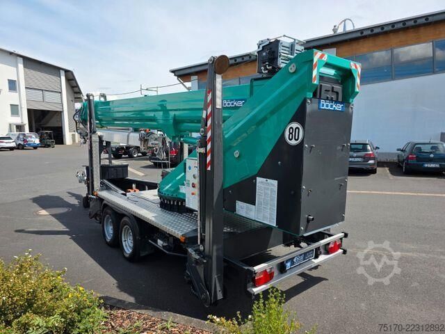 Böcker AHK 36/2400 / solo 905 horas de uso / 2016 Böcker AHK 36/2400 / nur 905 h / 2016