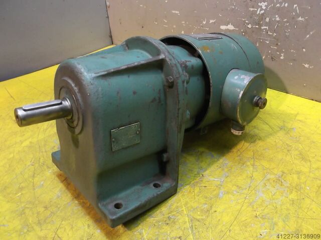 Tandwielmotor 0,37 kW 41,5 tpm BAUER D0040/101