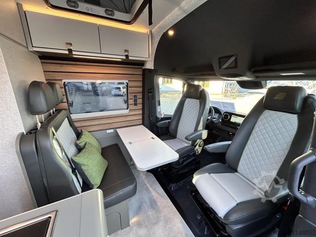 Camper van HYMER/ERIBA Grand Canyon S CrossOver 4x4 LEDER AHK 2t SOLAR