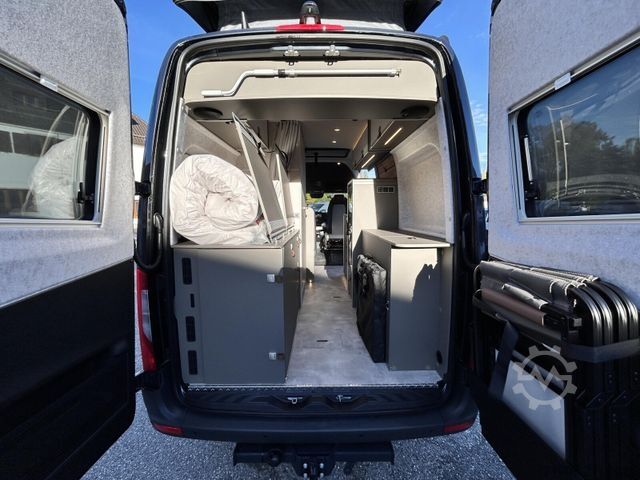 Camper van HYMER/ERIBA Grand Canyon S CrossOver 4x4 LEDER AHK 2t SOLAR