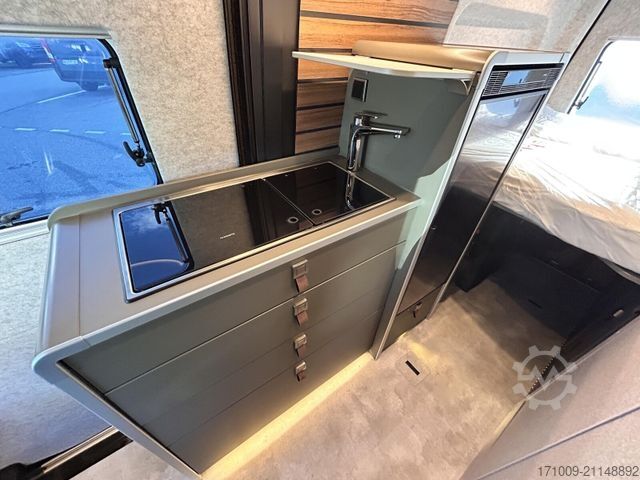 Camper van HYMER/ERIBA Grand Canyon S CrossOver 4x4 LEDER AHK 2t SOLAR