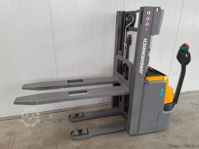 Palle stabler Jungheinrich EJC216