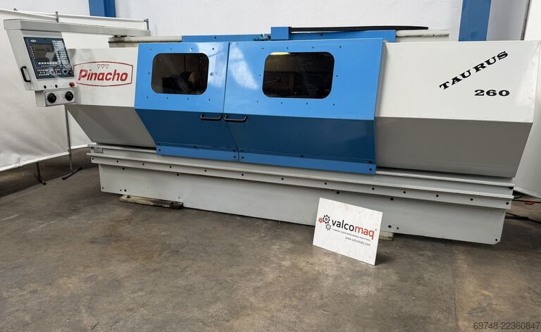 Tour CNC Pinacho Taurus 260 x 1600mm e.p