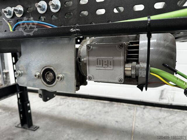 Przenośnik rolkowy - z napędem Interroll RM 8110_R_ Straight