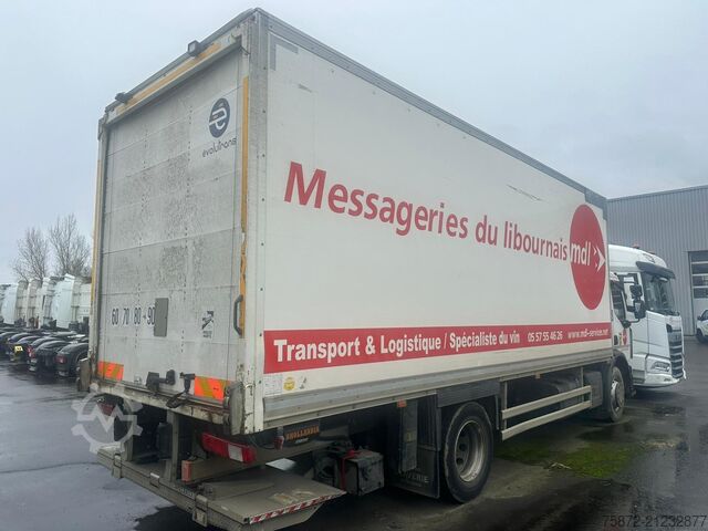 Box truck Renault D WIDE 19.320 DTI EURO 6 19T FURGON