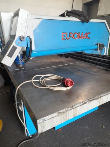 Stanz-Nibbelmaschine Euromac CX 1000/30