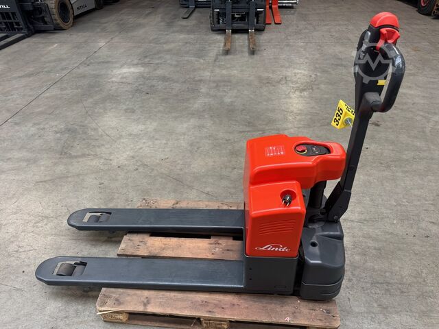 Manual pallet jack Linde MT 15-1133-01 [ID: 335]