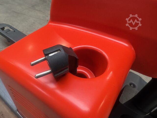 Manual pallet jack Linde MT 15-1133-01 [ID: 335]