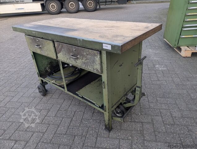 Werkbank UNBEKANNT mobil auf Rollen