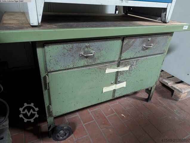 Werkbank UNBEKANNT mobil auf Rollen