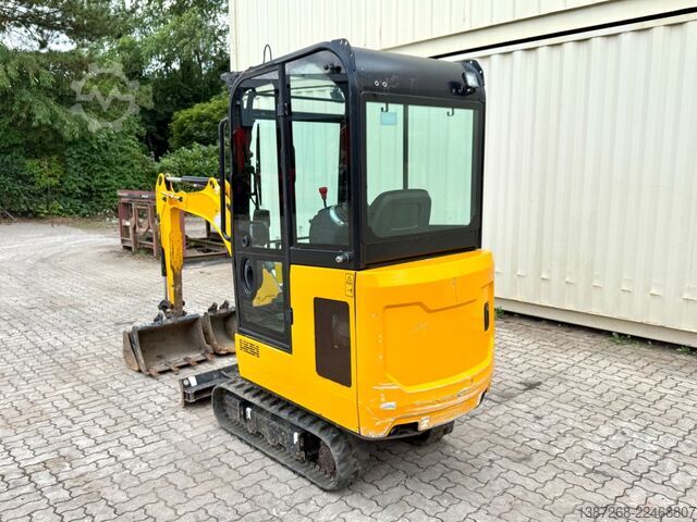 Miniexcavadora JCB 15C-1 / 825 H /  3 x Löffel / Kabine