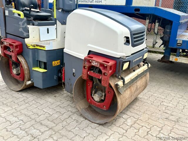 Walec jednobębnowy DYNAPAC CC1200 VI / 2018 BJ / 903 H