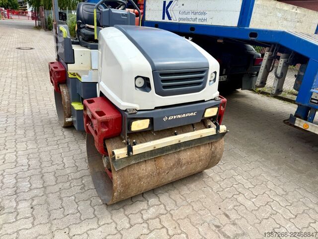 Walec jednobębnowy DYNAPAC CC1200 VI / 2018 BJ / 903 H