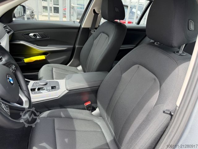 Minibus BMW 320 d xDrive Navigation PDC