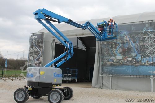 Scharnierend telescopisch platform Genie Z-45/25 XC