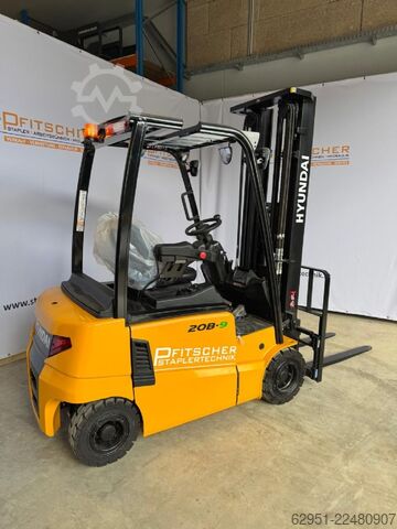 Elektrische vorkheftruck met 4 wielen Hyundai 20B-9