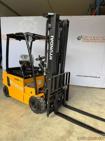 Elektrische vorkheftruck met 4 wielen Hyundai 20B-9