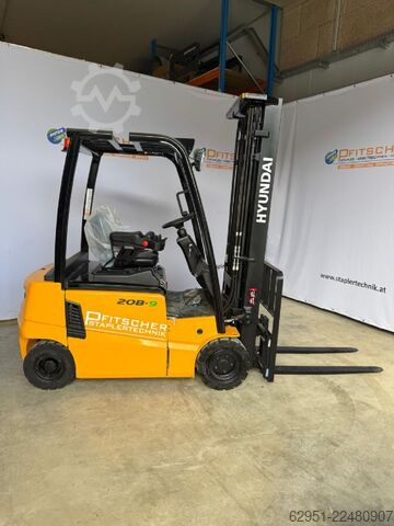 Elektrische vorkheftruck met 4 wielen Hyundai 20B-9