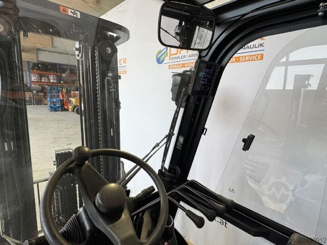 Elektrische vorkheftruck met 4 wielen EP EFL 303
