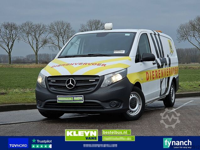 Bestelauto MERCEDES-BENZ VITO 111 dierenvervoer
