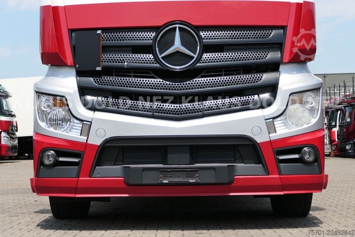 Skříňový nákladní automobil MERCEDES-BENZ Actros 1842 Koffer Komplettzug
